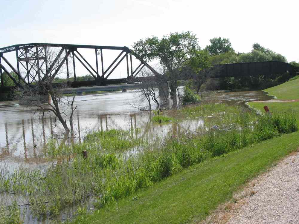 Andrea Geary
Walkers and cyclists along the pathway next to Roblin Boulevard in Headingley have to watch out for flooded sections.