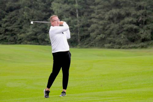 Brandon’s Kolby Day, who won the Tamarack golf tournament junior boys title in 2015, picked up his first men’s match victory, 3 and 1 over Dave Unger in the championship flight round of 16 at Clear Lake Golf Course on Tuesday. (Thomas Friesen/The Brandon Sun)