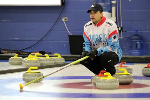 Hayden Forrester calls a shot during his matchup with Shawn Taylor at the Brandon men’s bonspiel on Sunday afternoon. Forrester’s Fort Rouge rink won the game by a score of 7-5 and clinched a spot at next month’s Viterra Championship in Neepawa. (Lucas Punkari/The Brandon Sun)